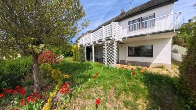 Einfamilienhaus in toller Blicklage am Südhang Vockenhausen (ohne Makler)