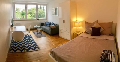 Lichtdurchflutete, ruhige 1-Zimmer Wohnung in München, Schwabing/Mibertshofen