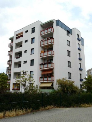 Großzügige 3-Zi-WE mit Balkon und eigenem Pkw-SP in einem modernen Gebäude im Cottbuser Norden