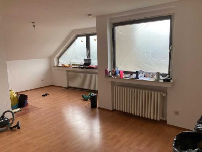 Helle 2-Zimmer Dachgeschosswohnung in Wesseling