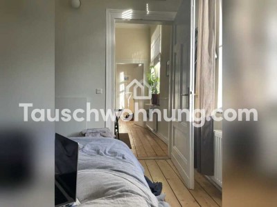 Tauschwohnung: Helle 2 Zimmer Altbauwohnung EBK, Dielen, Badewanne