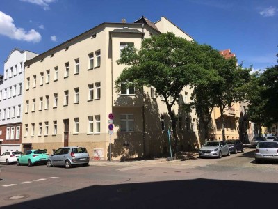 Wohnung ohne Durchgangszimmer, Bad mit Wanne und Fenster!