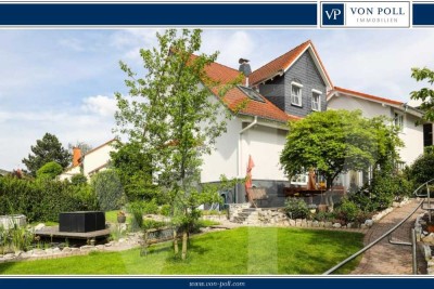 Fernblick, Privatsphäre, Gartendiyll in zentraler Lage: EFH mit Gästehaus & ELW, Doppelgarage, Stpl