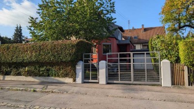 Freistehendes Einfamilienhaus mit Gartenidylle in bevorzugter Wohnlage