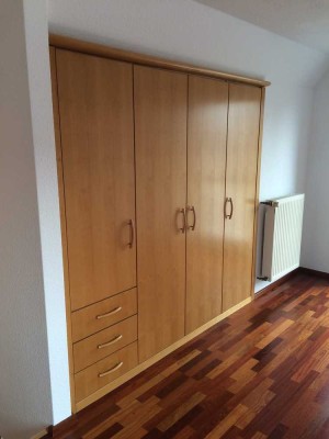 Freundliche und gepflegte 2,5-Zimmer-Maisonette-Wohnung mit Balkon und Einbauküche in Xanten