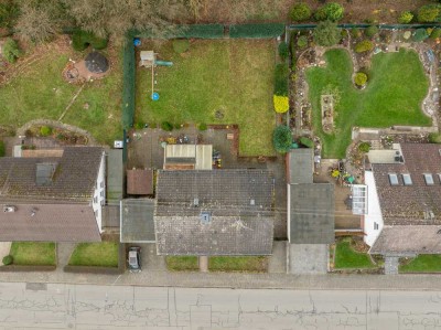 Viel Platz für die Familie - Zweifamilienhaus stadtnah und ruhig gelegen am Waldrand!