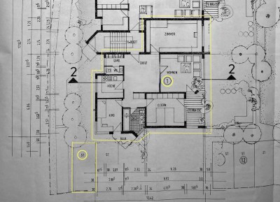 Freundliche 4-Zimmer-Hochparterre-Wohnung provisionsfrei zu verkaufen.