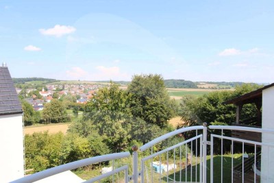 Großzügige 5-Zi-Whg. im ZFH mit ausbaufähigem Speicher!