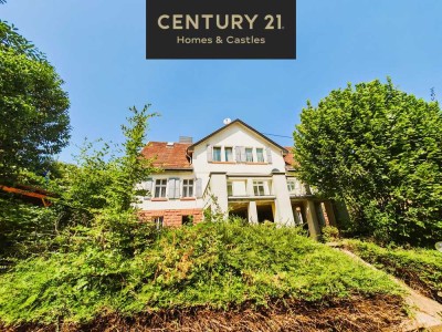 Wundervolle 20er Jahre Direktorenvilla am Wald, 265m² für 1-4 Wohnungen,  Mega Terrasse, 5 Carports