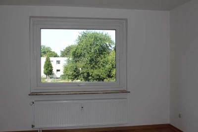 Erstbezug nach Sanierung: Freundliche 2-Zimmer-Wohnung mit gehobener Innenausstattung in Langenhagen
