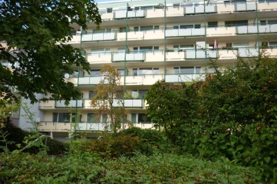 Wohnung mit Südbalkon und TG-Stellplatz.   Von Privat: 355.000€    52,75m2   2 Zimmer