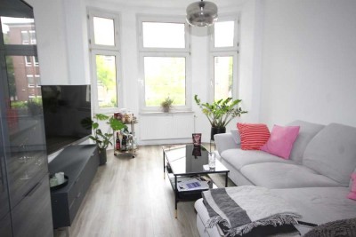2-Zimmer-Wohnung mit Wohnküche und Balkon in gepflegtem Altbau in Düsseldorf-Lierenfeld