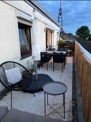 Schöne 2 5-Zimmer-Dachgeschosswohnung mit Balkon in Wattenscheid