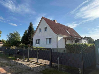 Sehr gepflegtes Haus mit Einliegerwohnung und 4.000 qm Land zur Entfaltung