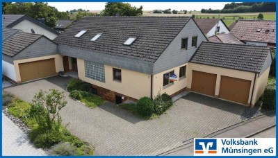 Generationenhaus mit bis zu 3 Wohneinheiten und großem Garten in Böttingen!