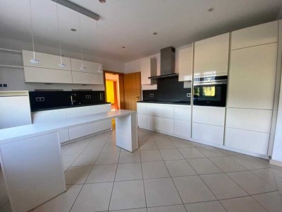 Moderne 5-Zimmer Wohnung mit Balkon und Garage in Schmalenberg