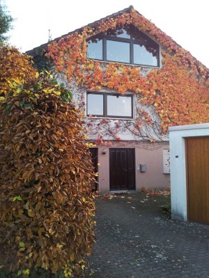 Schöne 1,5-Zimmer-Erdgeschosswohnung mit sep. Eingang, Terrasse, Fliesenböden, Fußbodenheizung