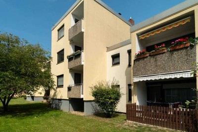 Familien oder WG-Traum: 4 Zimmer Wohnung mit Balkon in gepflegter Wohnanlage in Salzgitter-Thiede.