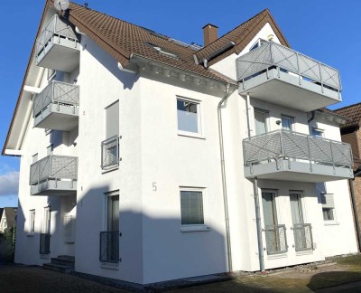Schöne 3 Zimmerwohnung mit Terasse in Rheinnähe