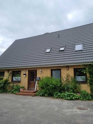 Erst vermieten, dann Bewohnen!Seltene Möglichkeit im Grünen Herzen von Harrislee- 6 Zimmer, ca.164m²