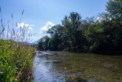 Wohnung mit Blick auf den Bach, beziehbar ab 01.07.2025