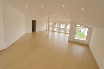 Erstbezug nach Sanierung mit EBK und Balkon: freundliche 4-Zimmer-Wohnung in Dielheim