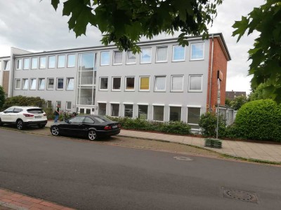 Großzügige sonnige 4 Zimmer Wohnung mit Terrasse