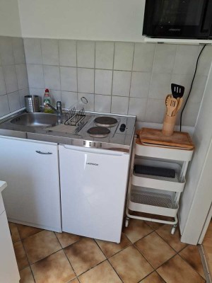 Frisch renoviertes 1-Zimmer-Appartement mit Balkon und Stellplatz in ruhiger Lage