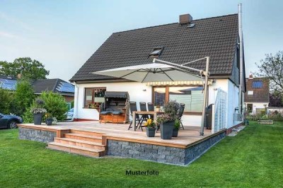Solides Ein-/Zweifamilienhaus + provisionsfrei +