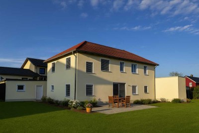 EXKLUSIV. RUHIG. NEUBAU. STILVOLLES EINFAMILIENHAUS IN ROHR