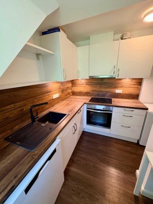 Tolle Dachgeschosswohnung in zentraler Lage zu vermieten