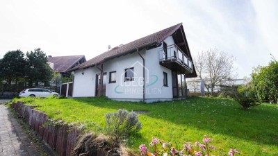Familienfreundliches Haus mit großem Garten, Terrasse und viel Stauraum