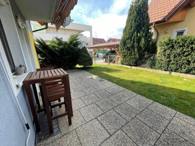 Schneiderweg - sehr nette 2 Zimmerwohnung plus Wohnküche mit schönem Garten und Parkplatz!