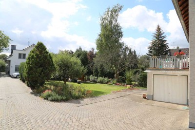 Königsforst-Kleineichen, ruhige 2 Zimmer Souterrain-Wohnung im 2 Fam. Haus