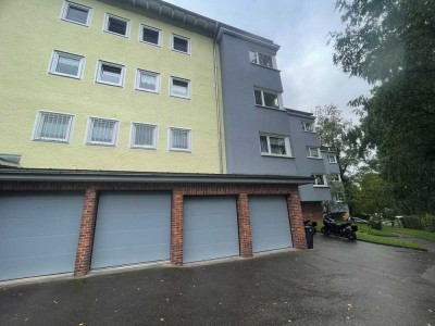 Schöne, gepflegte drei Zimmer Wohnung, EBK, Balkon in Göppingen