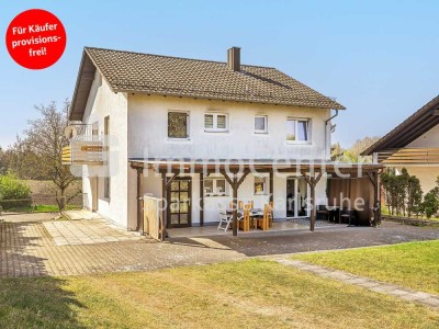 Modernes Wohnen im Grünen - Stilvolles Einfamilienhaus mit großem Garten in ruhiger Feldrandlage
