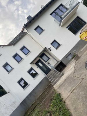 Kernsaniertes Einfamilienhaus in Kreuzweingarten