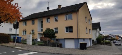 Helle, komplett modernisierte, 4-Zimmer Wohnung mit Balkon in Taunusstein