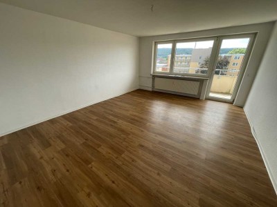 Schöne 3 Zimmer Wohnung mit Balkon und Weitblick