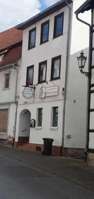 Kapitalanlage mit Potenzial + Gastronomiefläche: MFH mit 4 Whg. & Gaststätte in 37381 Wanfried