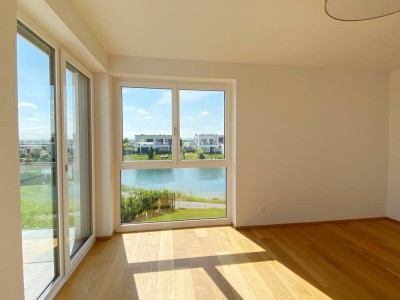 Architektenvilla am Wasser - hochwertiger Erstbezug
