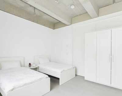 WG möbliert– für 3 Personen, 2-Zimmer-Wohnung mit Balkon, Einbauküche pro Person nur 475€ !!!