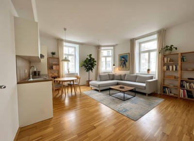 Ein kurzer Spaziergang zur U6 - schöner Altbau inklusive Aufzug - inkl. Einbauküche