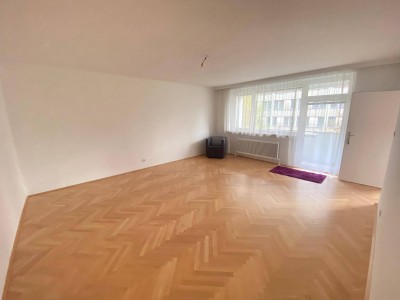 Coole WG-taugliche 4,5 - Zimmer Wohnung in attraktiver zentraler Lage zu vermieten