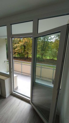 Komplett grundsanierte 3-Zimmer Wohnung mit Balkon (Hochparterre) in Ge-Erle (Berger Feld)