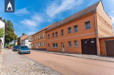 Reihenmittelhaus mit Sanierungsbedarf im Ortskern von Aschersleben