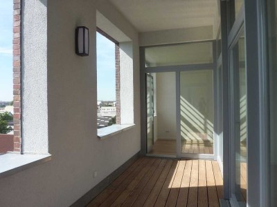 Traumwohnung: 4-Zimmer mit großer Loggia, 2 Bädern und TG-Stellplatz im Industriedenkmal Castellum!
