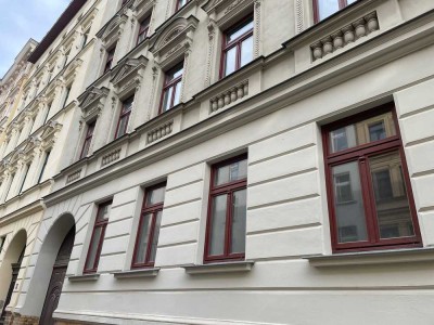 Kapitalanlage mit Gründerzeit- Charme: 2-Zimmer-Whg mit Balkon