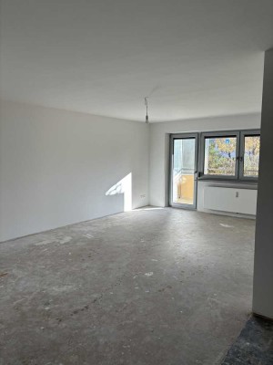 Geschmackvolle, modernisierte 2-Zimmer-Erdgeschosswohnung mit Balkon in Fürstenfeldbruck