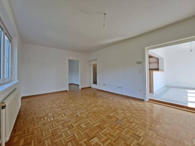 Einzigartige Top 4 1/2 Zimmer Wohnung mit Wintergarten-Speisezimmer und Loggia in Baden - Nähe Schloss Leesdorf in Grünruhelage